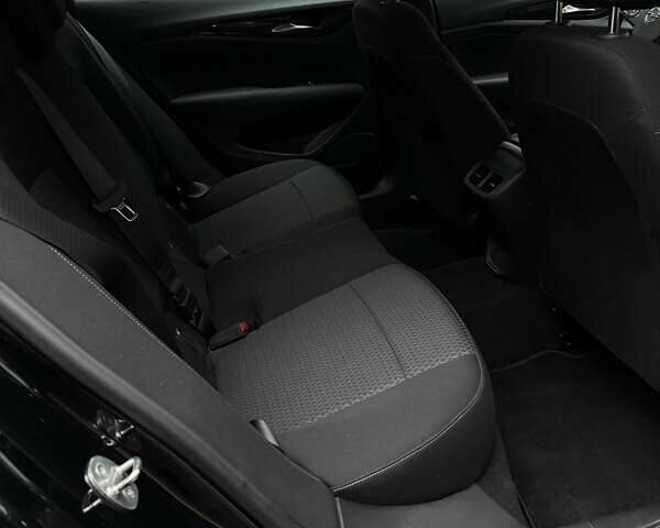 Черный Опель Инсигния, объемом двигателя 1.96 л и пробегом 168 тыс. км за 18800 $, фото 18 на Automoto.ua