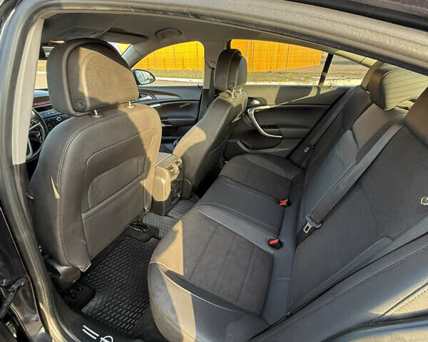 Черный Опель Инсигния, объемом двигателя 2 л и пробегом 193 тыс. км за 6100 $, фото 9 на Automoto.ua