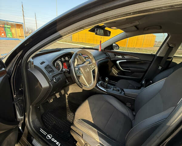 Черный Опель Инсигния, объемом двигателя 2 л и пробегом 193 тыс. км за 6100 $, фото 8 на Automoto.ua