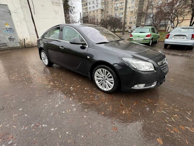 Черный Опель Инсигния, объемом двигателя 2 л и пробегом 266 тыс. км за 7700 $, фото 2 на Automoto.ua