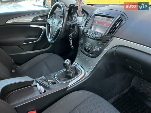 Черный Опель Инсигния, объемом двигателя 1.96 л и пробегом 196 тыс. км за 10999 $, фото 3 на Automoto.ua