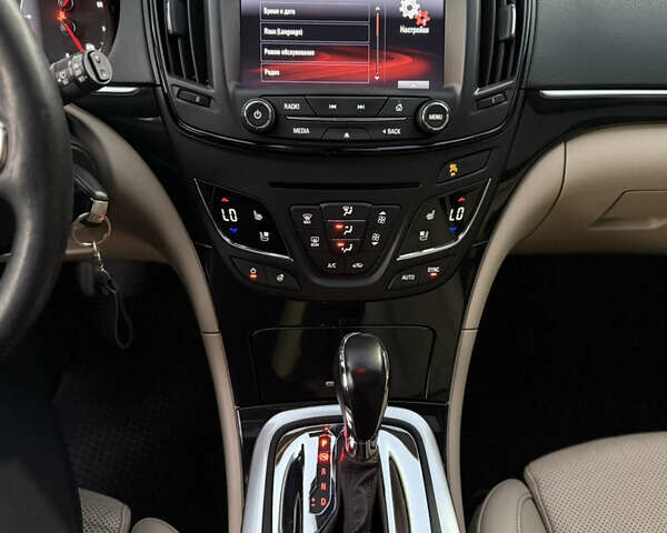 Чорний Опель Інсігнія, об'ємом двигуна 1.96 л та пробігом 260 тис. км за 11000 $, фото 11 на Automoto.ua