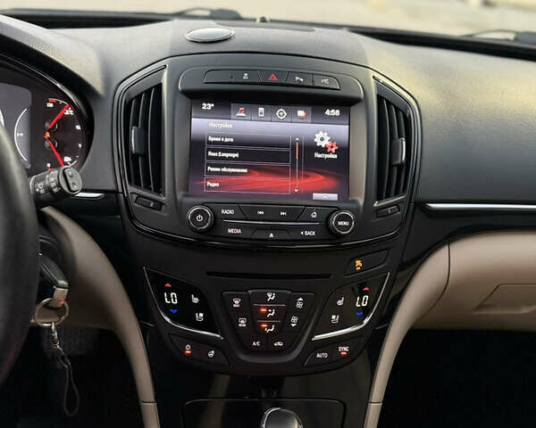 Чорний Опель Інсігнія, об'ємом двигуна 1.96 л та пробігом 260 тис. км за 11000 $, фото 10 на Automoto.ua