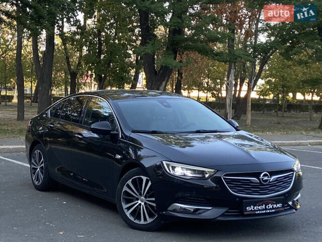 Черный Опель Инсигния, объемом двигателя 1.6 л и пробегом 227 тыс. км за 17799 $, фото 5 на Automoto.ua