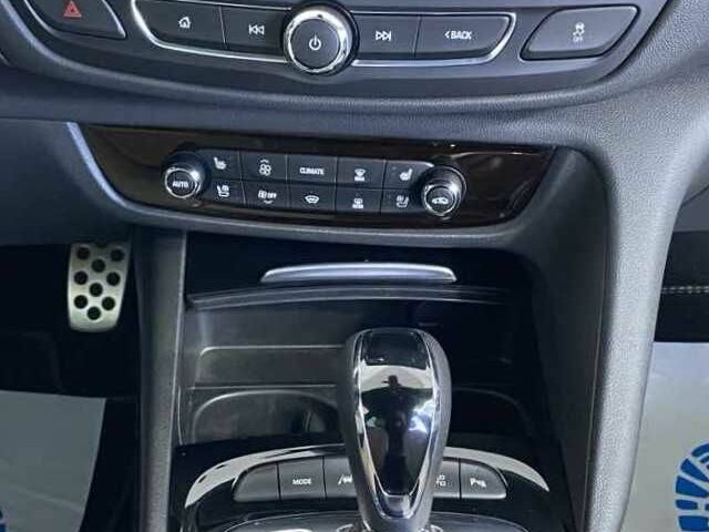 Черный Опель Инсигния, объемом двигателя 2 л и пробегом 140 тыс. км за 19950 $, фото 12 на Automoto.ua