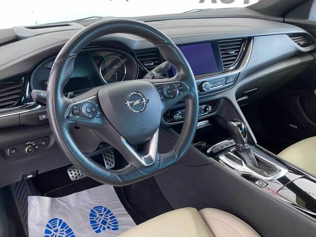 Черный Опель Инсигния, объемом двигателя 2 л и пробегом 140 тыс. км за 19950 $, фото 5 на Automoto.ua