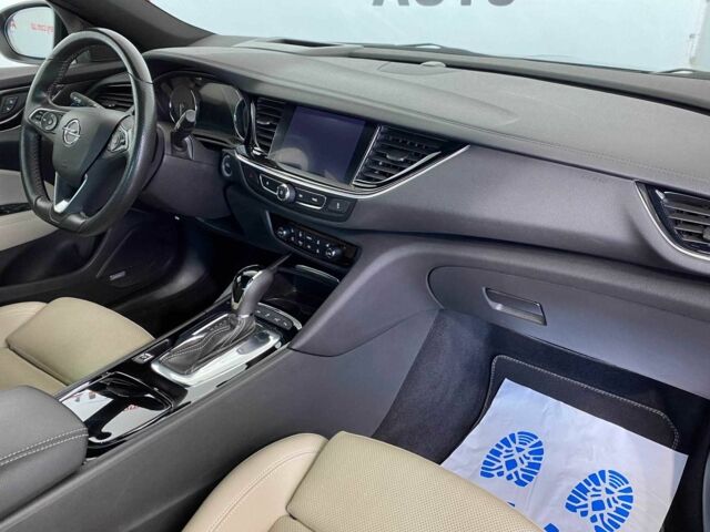 Черный Опель Инсигния, объемом двигателя 2 л и пробегом 140 тыс. км за 19950 $, фото 7 на Automoto.ua