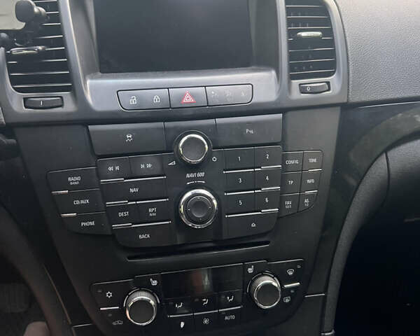 Коричневый Опель Инсигния, объемом двигателя 1.6 л и пробегом 210 тыс. км за 8500 $, фото 27 на Automoto.ua