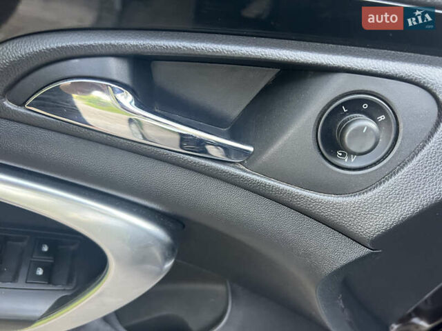 Коричневый Опель Инсигния, объемом двигателя 1.6 л и пробегом 210 тыс. км за 8500 $, фото 24 на Automoto.ua