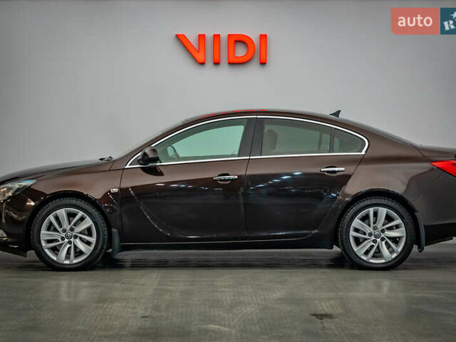 Коричневый Опель Инсигния, объемом двигателя 2 л и пробегом 220 тыс. км за 10097 $, фото 2 на Automoto.ua