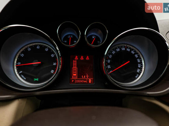 Коричневый Опель Инсигния, объемом двигателя 2 л и пробегом 220 тыс. км за 10097 $, фото 12 на Automoto.ua