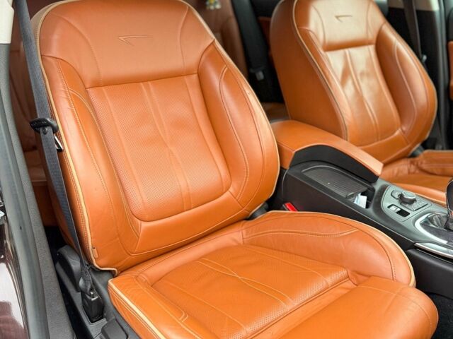 Коричневий Опель Інсігнія, об'ємом двигуна 2 л та пробігом 160 тис. км за 13000 $, фото 5 на Automoto.ua