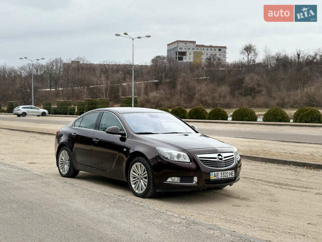 Коричневий Опель Інсігнія, об'ємом двигуна 1.96 л та пробігом 160 тис. км за 14000 $, фото 2 на Automoto.ua