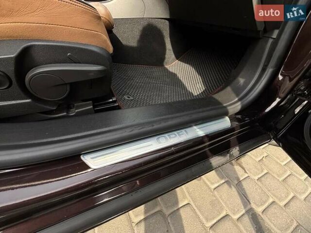 Коричневый Опель Инсигния, объемом двигателя 2 л и пробегом 140 тыс. км за 13800 $, фото 30 на Automoto.ua