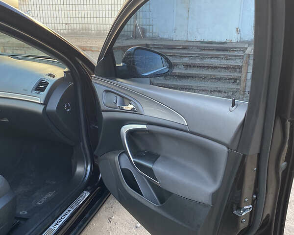 Коричневый Опель Инсигния, объемом двигателя 1.36 л и пробегом 223 тыс. км за 11000 $, фото 15 на Automoto.ua