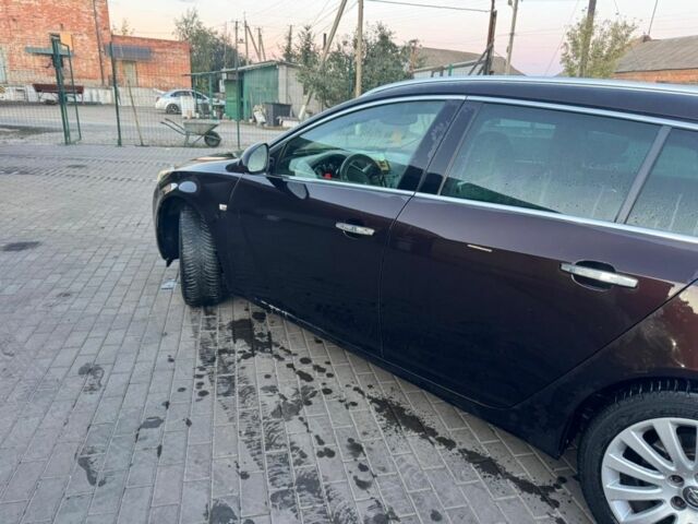 Коричневый Опель Инсигния, объемом двигателя 2 л и пробегом 250 тыс. км за 6000 $, фото 3 на Automoto.ua