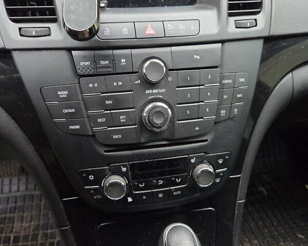 Коричневый Опель Инсигния, объемом двигателя 1.96 л и пробегом 310 тыс. км за 7999 $, фото 1 на Automoto.ua