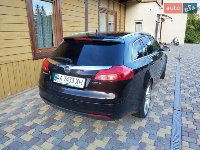 Коричневый Опель Инсигния, объемом двигателя 2 л и пробегом 260 тыс. км за 8000 $, фото 3 на Automoto.ua