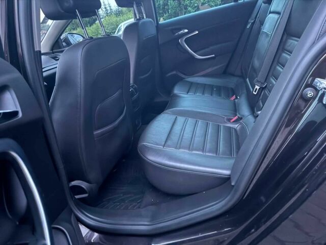 Коричневый Опель Инсигния, объемом двигателя 2 л и пробегом 263 тыс. км за 7999 $, фото 10 на Automoto.ua