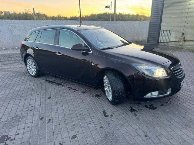 Коричневый Опель Инсигния, объемом двигателя 2 л и пробегом 250 тыс. км за 6000 $, фото 1 на Automoto.ua