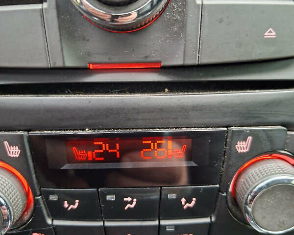 Коричневый Опель Инсигния, объемом двигателя 1.96 л и пробегом 310 тыс. км за 7999 $, фото 2 на Automoto.ua