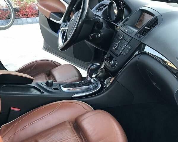 Коричневий Опель Інсігнія, об'ємом двигуна 2 л та пробігом 290 тис. км за 9999 $, фото 7 на Automoto.ua