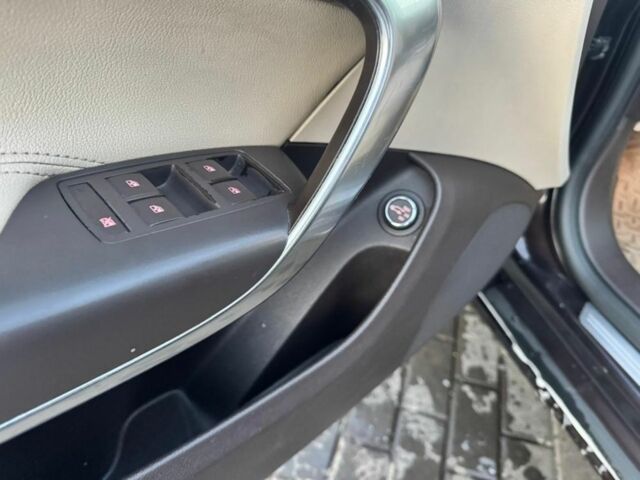 Коричневый Опель Инсигния, объемом двигателя 2 л и пробегом 250 тыс. км за 6000 $, фото 6 на Automoto.ua