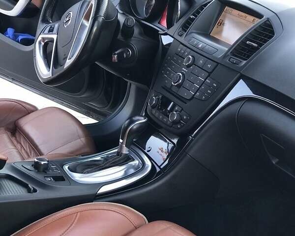 Коричневий Опель Інсігнія, об'ємом двигуна 2 л та пробігом 290 тис. км за 9999 $, фото 8 на Automoto.ua