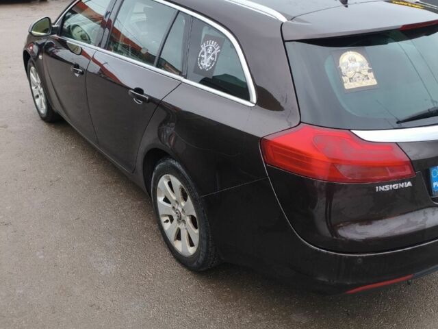 Коричневий Опель Інсігнія, об'ємом двигуна 2 л та пробігом 245 тис. км за 3800 $, фото 3 на Automoto.ua