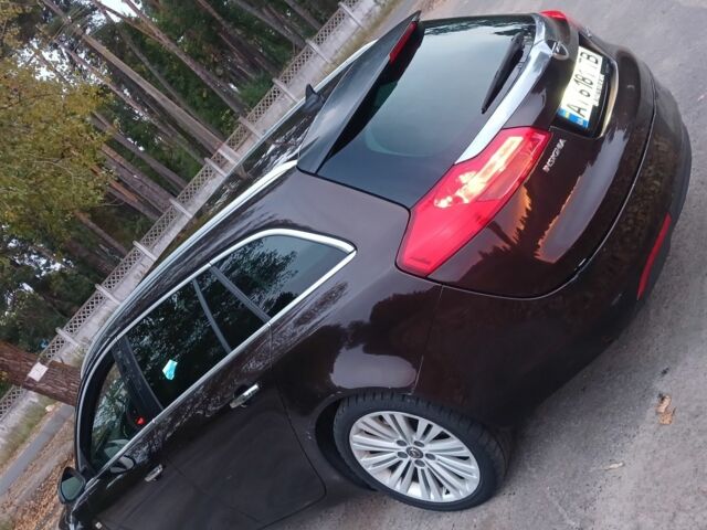 Коричневый Опель Инсигния, объемом двигателя 2 л и пробегом 350 тыс. км за 4250 $, фото 3 на Automoto.ua