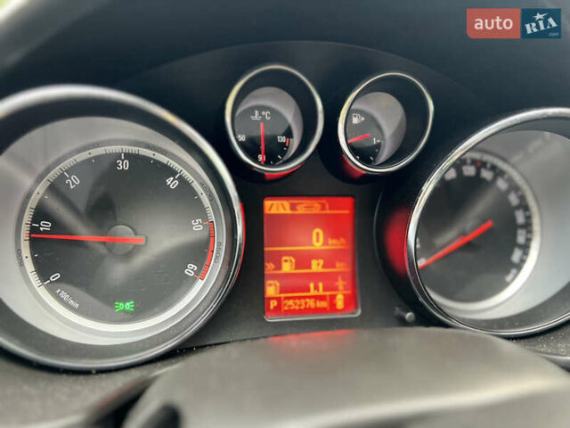 Коричневый Опель Инсигния, объемом двигателя 2 л и пробегом 252 тыс. км за 8900 $, фото 17 на Automoto.ua