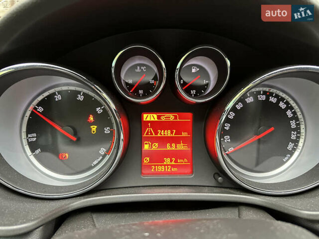 Коричневый Опель Инсигния, объемом двигателя 1.96 л и пробегом 220 тыс. км за 9800 $, фото 11 на Automoto.ua