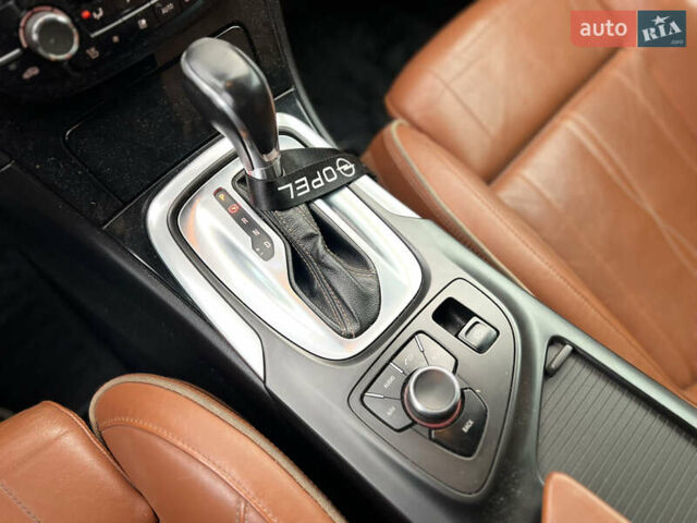 Коричневый Опель Инсигния, объемом двигателя 2 л и пробегом 252 тыс. км за 8900 $, фото 18 на Automoto.ua