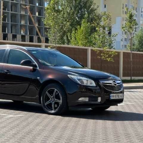 Коричневий Опель Інсігнія, об'ємом двигуна 2 л та пробігом 264 тис. км за 8444 $, фото 3 на Automoto.ua