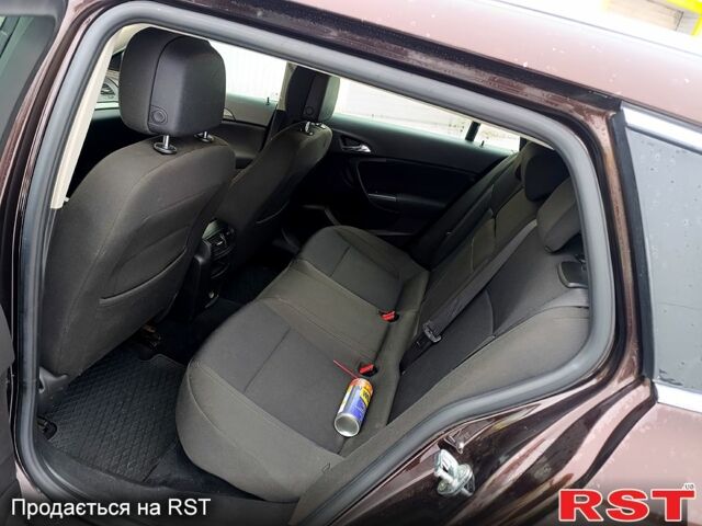 Коричневый Опель Инсигния, объемом двигателя 2 л и пробегом 25000 тыс. км за 4200 $, фото 7 на Automoto.ua