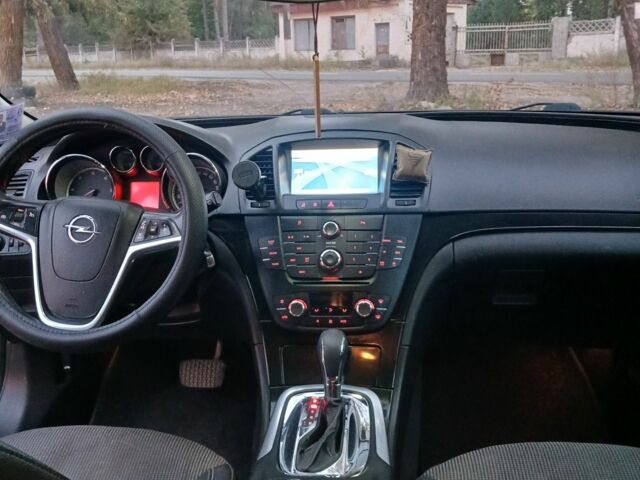 Коричневый Опель Инсигния, объемом двигателя 2 л и пробегом 350 тыс. км за 4250 $, фото 5 на Automoto.ua