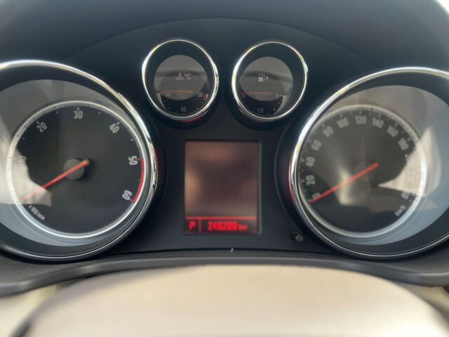 Коричневый Опель Инсигния, объемом двигателя 2 л и пробегом 246 тыс. км за 9600 $, фото 14 на Automoto.ua