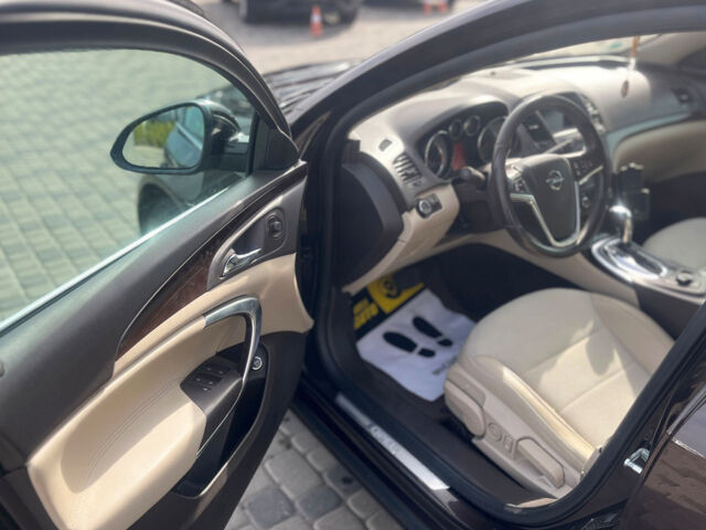 Коричневый Опель Инсигния, объемом двигателя 2 л и пробегом 246 тыс. км за 9600 $, фото 8 на Automoto.ua