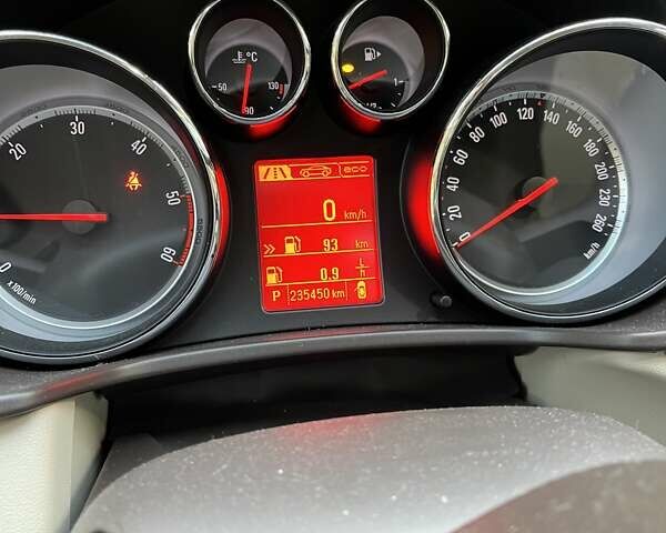 Коричневый Опель Инсигния, объемом двигателя 1.96 л и пробегом 235 тыс. км за 9500 $, фото 5 на Automoto.ua