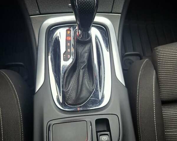 Коричневий Опель Інсігнія, об'ємом двигуна 1.96 л та пробігом 252 тис. км за 9000 $, фото 25 на Automoto.ua