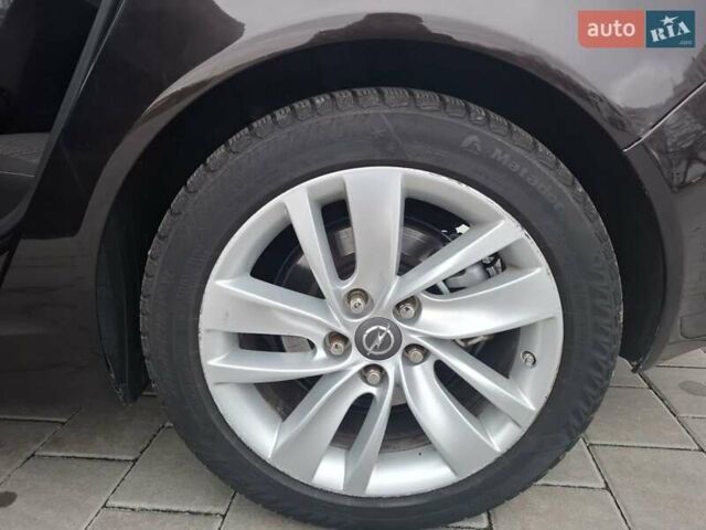 Коричневий Опель Інсігнія, об'ємом двигуна 1.96 л та пробігом 252 тис. км за 9000 $, фото 17 на Automoto.ua