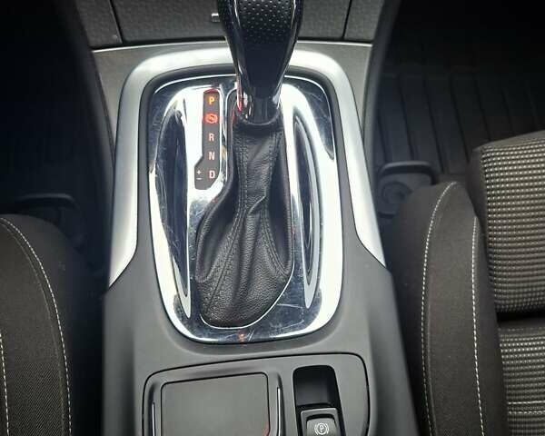 Коричневый Опель Инсигния, объемом двигателя 1.96 л и пробегом 252 тыс. км за 9600 $, фото 31 на Automoto.ua