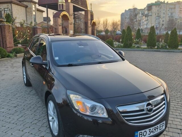 Коричневый Опель Инсигния, объемом двигателя 2 л и пробегом 250 тыс. км за 12000 $, фото 4 на Automoto.ua