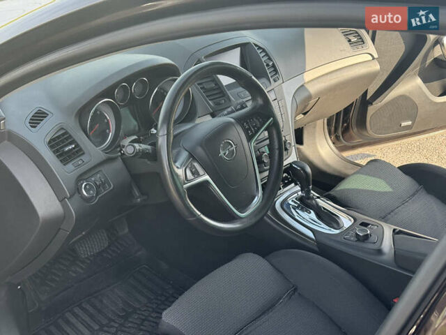 Коричневий Опель Інсігнія, об'ємом двигуна 1.96 л та пробігом 225 тис. км за 8700 $, фото 10 на Automoto.ua