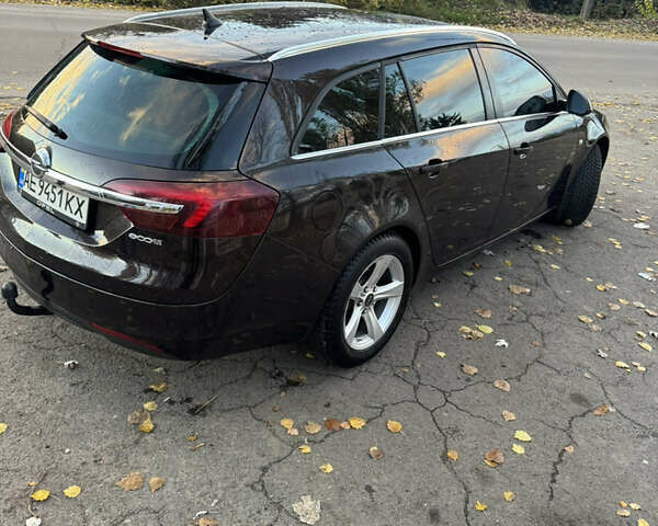 Коричневый Опель Инсигния, объемом двигателя 1.96 л и пробегом 218 тыс. км за 10700 $, фото 1 на Automoto.ua