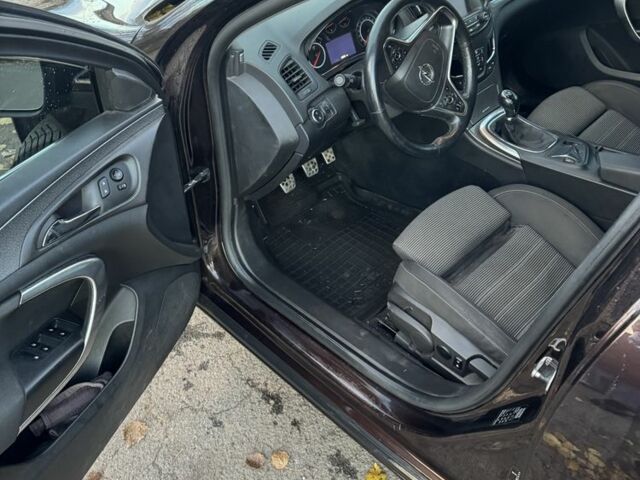 Коричневый Опель Инсигния, объемом двигателя 2 л и пробегом 218 тыс. км за 11300 $, фото 7 на Automoto.ua