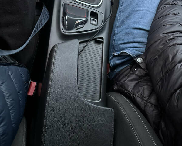 Коричневый Опель Инсигния, объемом двигателя 1.96 л и пробегом 218 тыс. км за 10700 $, фото 14 на Automoto.ua