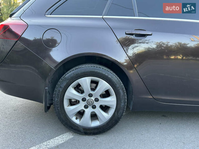 Коричневый Опель Инсигния, объемом двигателя 2 л и пробегом 260 тыс. км за 10850 $, фото 3 на Automoto.ua