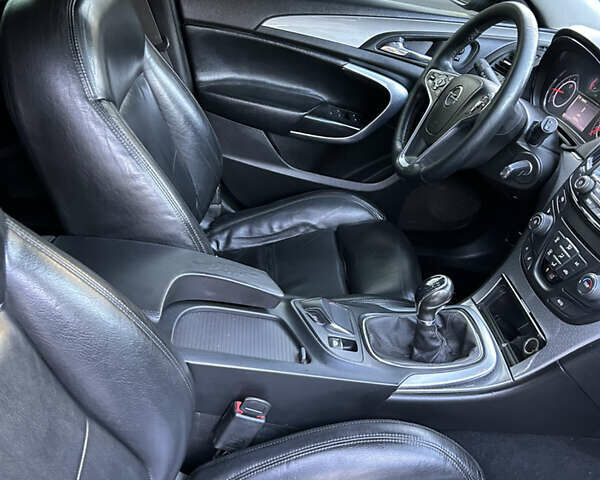 Коричневый Опель Инсигния, объемом двигателя 2 л и пробегом 260 тыс. км за 10850 $, фото 26 на Automoto.ua