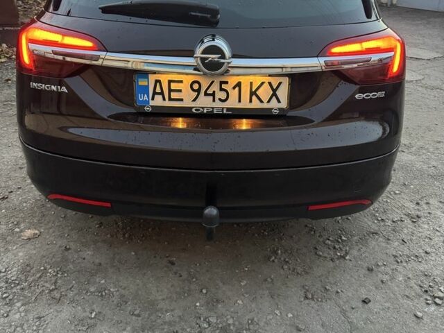 Коричневый Опель Инсигния, объемом двигателя 2 л и пробегом 218 тыс. км за 11300 $, фото 16 на Automoto.ua
